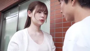 Người chồng tẻ nhạt, vợ yêu nhận ra cậu thanh niên cạnh bên nhà tốt hơn