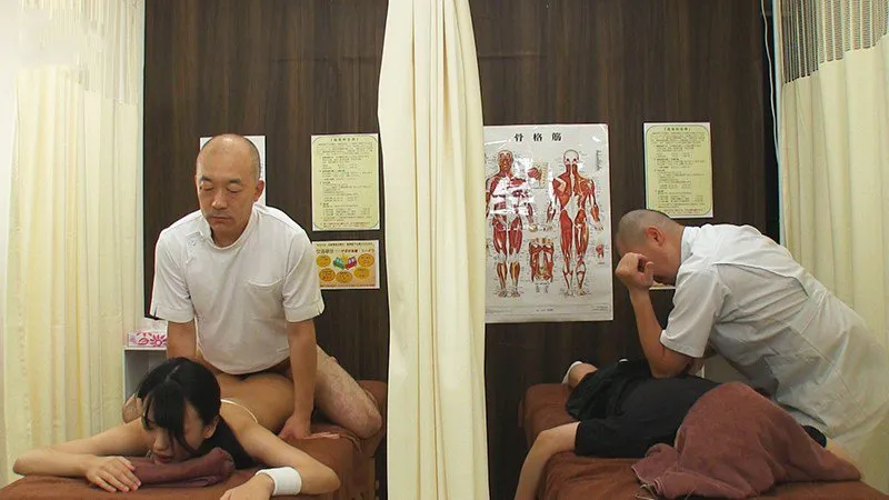 Dẫn bồ đi mát-xa rồi bị trả bài cạnh bên mà không hề hay biết