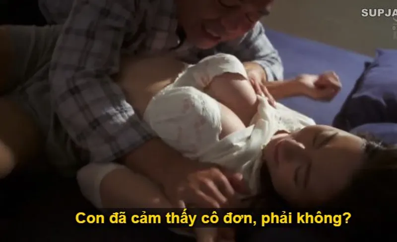 Thấy con trai mãi mê công việc để người yêu của con trai cô đơn, bố gã chồng làm liều đè xxx con dâu